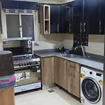 شقة مميزة في المهندسين موقع جيد قريب من النيل والمناطق الحيوية وجامعة الدول