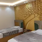 شقة مميزة في المهندسين موقع جيد قريب من النيل والمناطق الحيوية وجامعة الدول